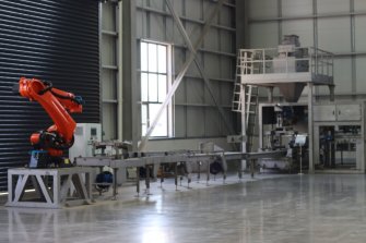 從人工到機器人碼垛，機器人如何改變了包裝行業